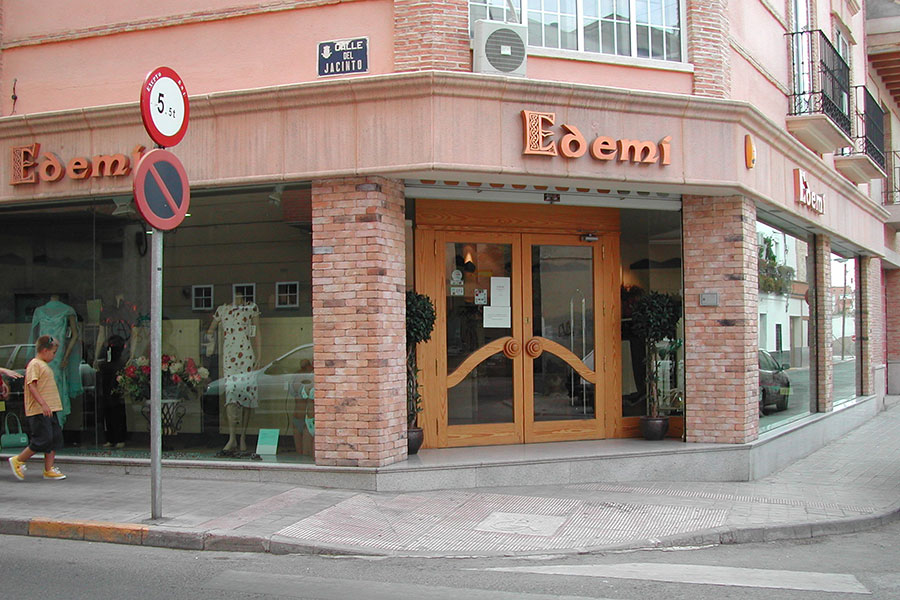 Proyecto de tienda de ropa femenina "Edem"